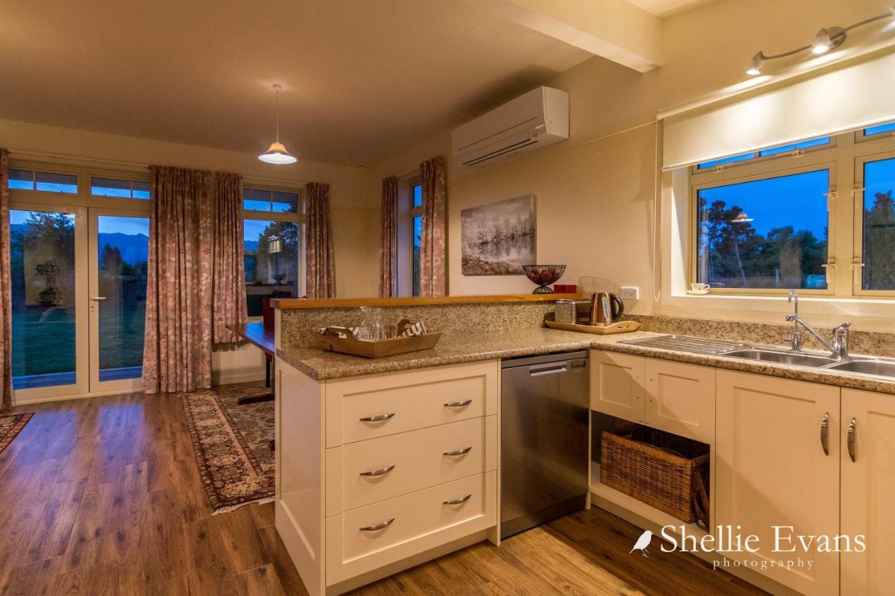 Night Sky Cottage - Kahu Cottage - Hot Tub Twizel Exterior photo