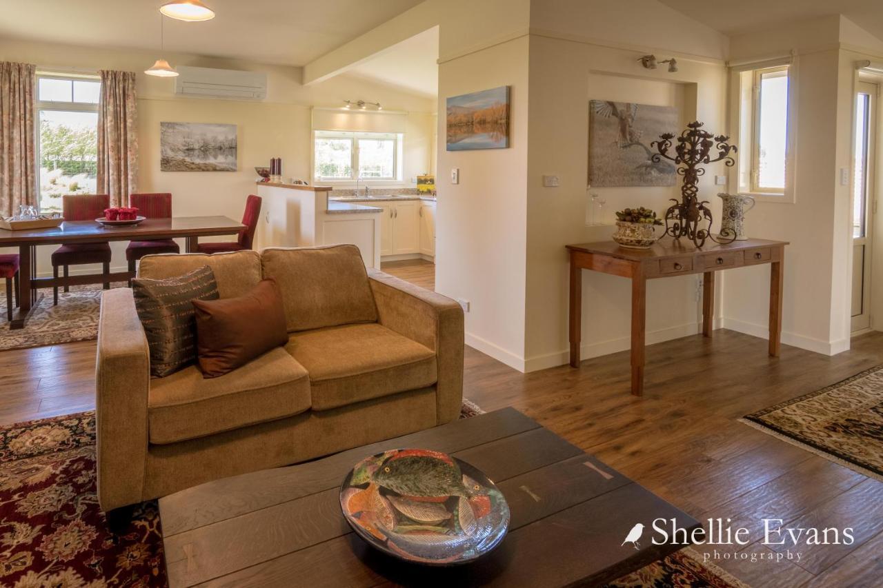 Night Sky Cottage - Kahu Cottage - Hot Tub Twizel Exterior photo